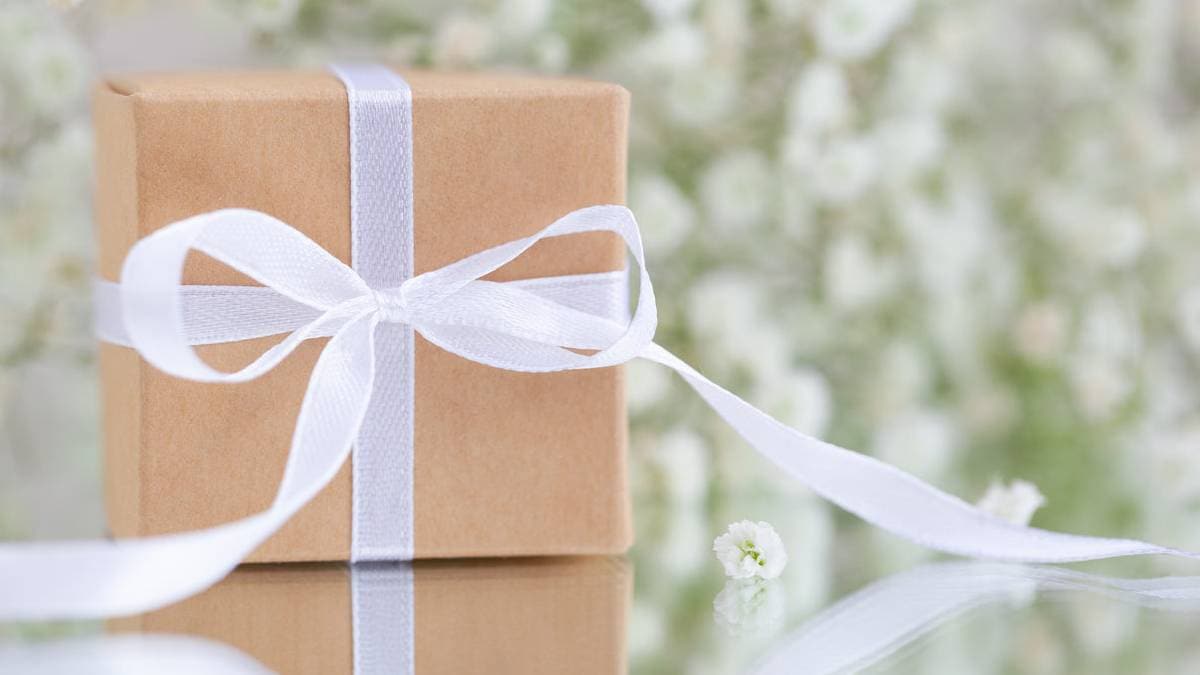10 Best-Selling Gifts to Add to Your Amazon Wedding Registry