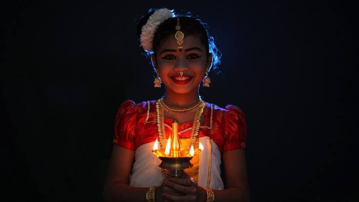 Click beautiful photos this Diwali