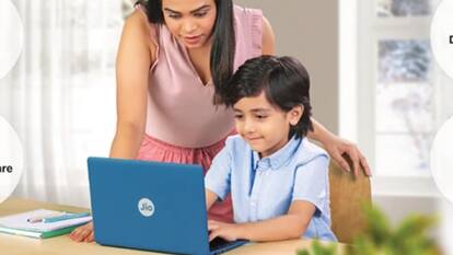 Reliance Jio ला रहा क्लाउड लैपटॉप! जानें कितनी होगी कीमत