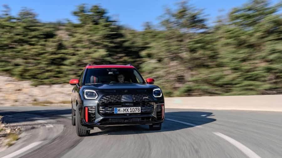 Mini JCW Countryman ने ग्लोबल मार्केट में दी दस्तक, मिलेंगे जबरदस्त फीचर mini (1)