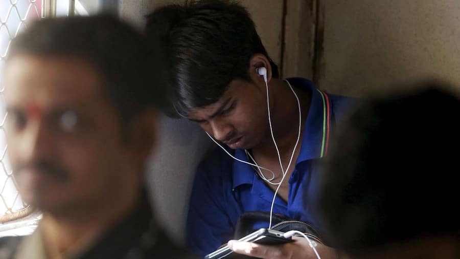 Samsung, Qualcomm show concerns on India's push for live TV on phones India is considering a policy to mandate equipping smartphones with hardware to receive live TV signals without the need for cellular networks.