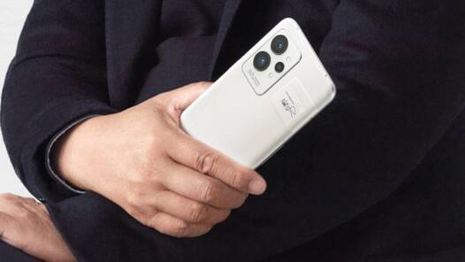 Realme GT5 Pro: 100W फास्ट चार्जिंग और दमदार बैटरी से लैस होगा स्मार्टफोन, इतनी होगी कीमत