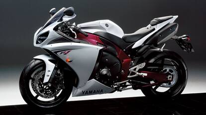 2023 Yamaha R3 बाइक के फीचर्स हुए लीक, कीमत भी आई सामने