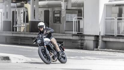 Kawasaki भारत लेकर आ रहा नई क्रूजर बाइक, मिलेगी Royal Enfield को टक्कर!