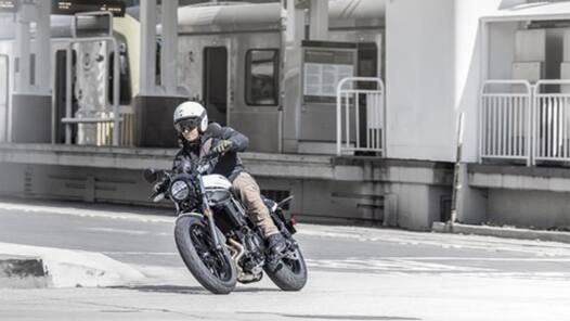 Kawasaki भारत लेकर आ रहा नई क्रूजर बाइक, मिलेगी Royal Enfield को टक्कर!