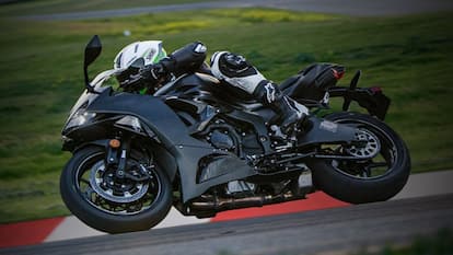 Kawasaki Ninja ZX-6R 2024 इस दिन बाजार में देगी दस्तक, मिलेंगे एडवांस फीचर्स
