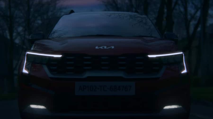 Kia Sonet Facelift की दिखी पहली झलक, इस दिन देगी मार्केट में दस्तक kia sonet facelift