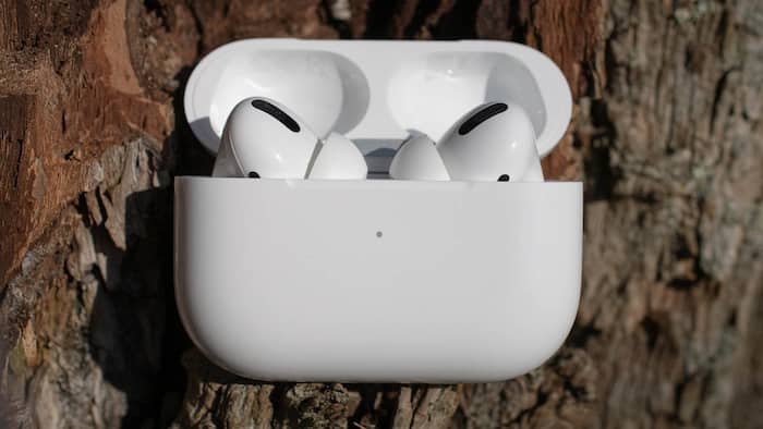 TWS earbuds