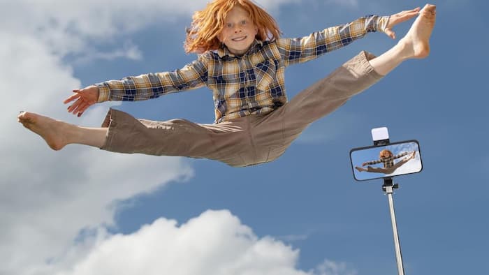 Amazon is giving big discounts on selfie sticks.