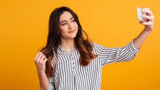 200MP Camera Smartphones on Amazon: 200MP कैमरा वाले बेस्ट स्मार्टफोन, फोटोग्राफी में DSLR को मिलेगी टक्कर