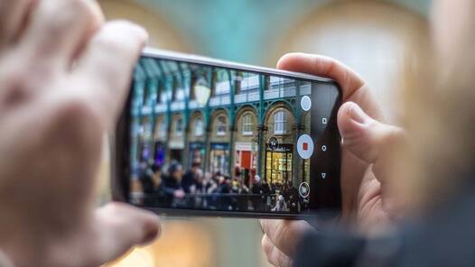 Amazon finds: Top camera phones under Rs 30,000