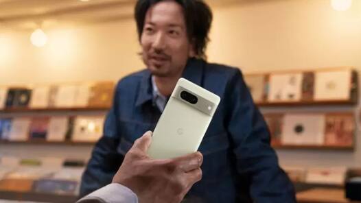Google Pixel 7 खरीदने के लिए मची लूट, यहां 15000 रुपये कम खरीदने का सुनहरा मौका