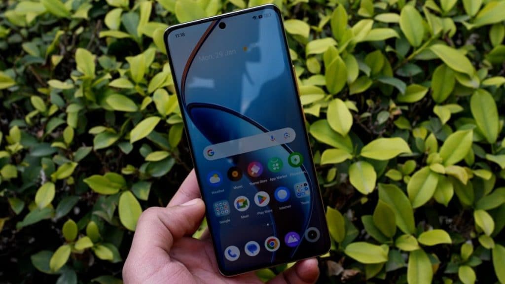 Image showing Realme 12 Pro display outdoors in the shade