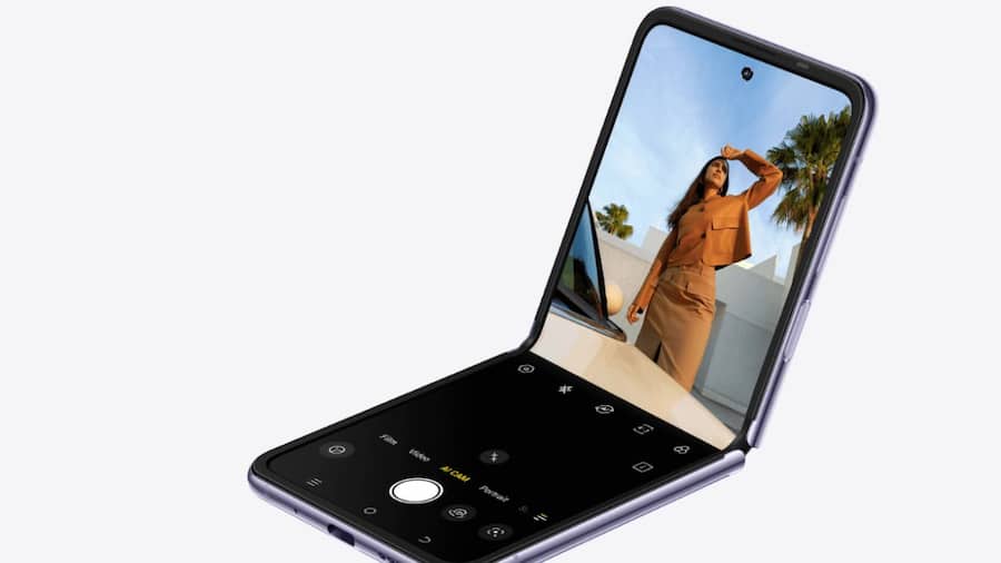 TECNO Phantom V Flip 5G Selfie Camera