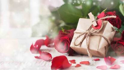Valentine's Day 2024: Top last minutes gifts for him