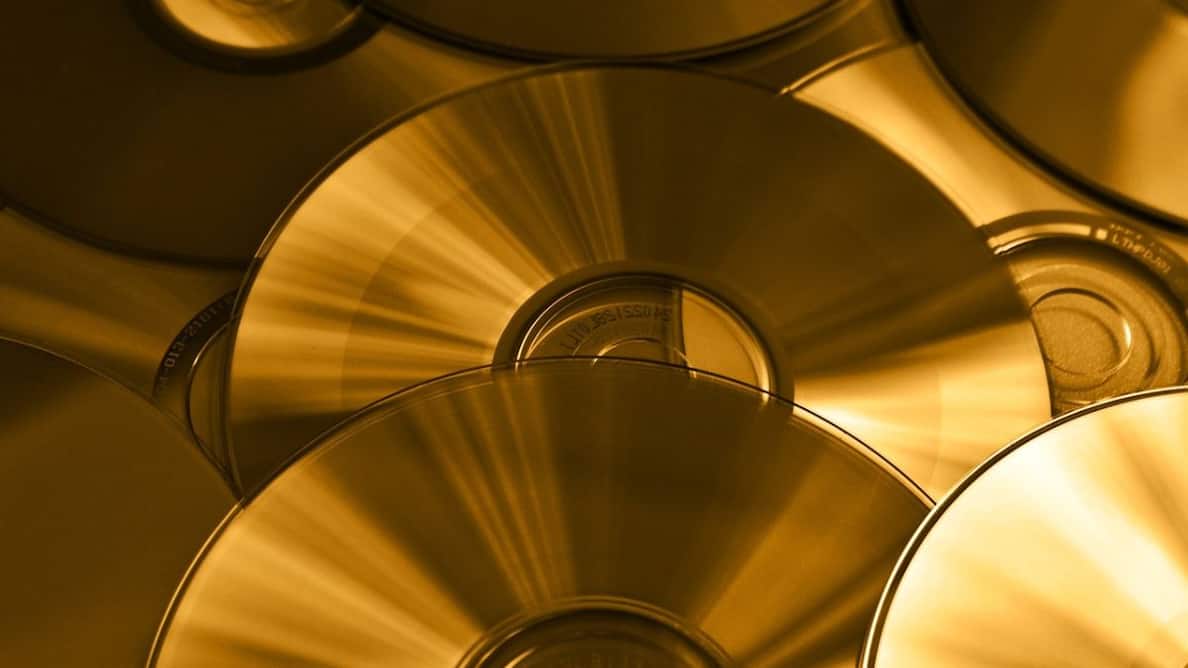 Storing data in 3D may allow cramming a million movies on single disc