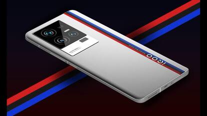 16 GB तक RAM, 50MP कैमरा और 5000mAh बैटरी वाले iQOO 11 5G पर बंपर ऑफर, फ्री पाएं TWS