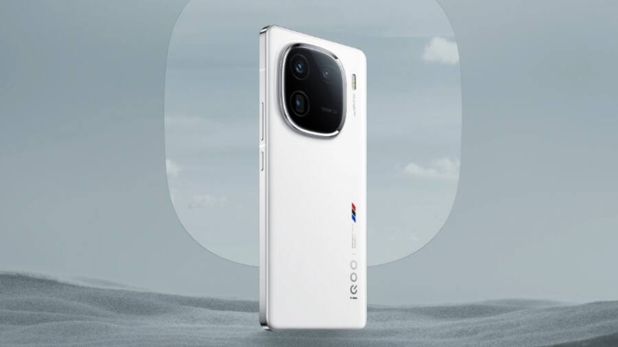 Amazon Valentine Special Deals: सस्ते में खरीदें धांसू 5G स्मार्टफोन्स, मिल रहा फाडू Discount iQOO 12 5G