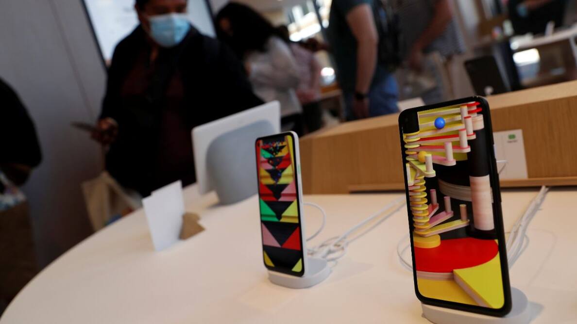 IT Ministry fears losing out to China, Vietnam in smartphone exports race