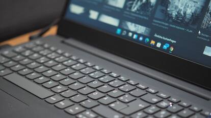 Microsoft to make it difficult for old PCs to boot Windows 11 with next update