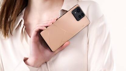 Asus Zenfone 11 Ultra debuts with Snapdragon 8 Gen 3, but you can't buy it