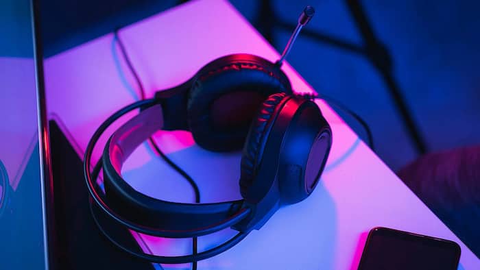 Gaming headphones