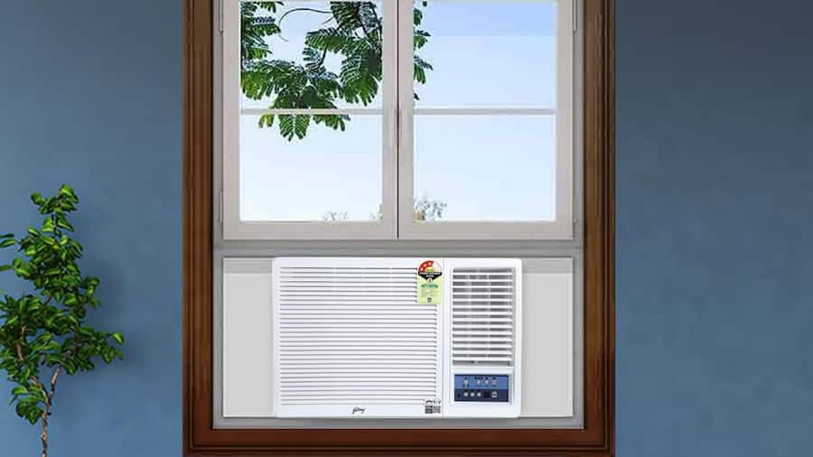 Amazon deals: Top offers on window air conditioners Amazon's sale has window air conditioners selling at discounts.