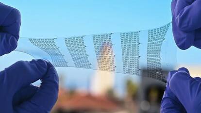 New skin-like wearable LED screen can track health