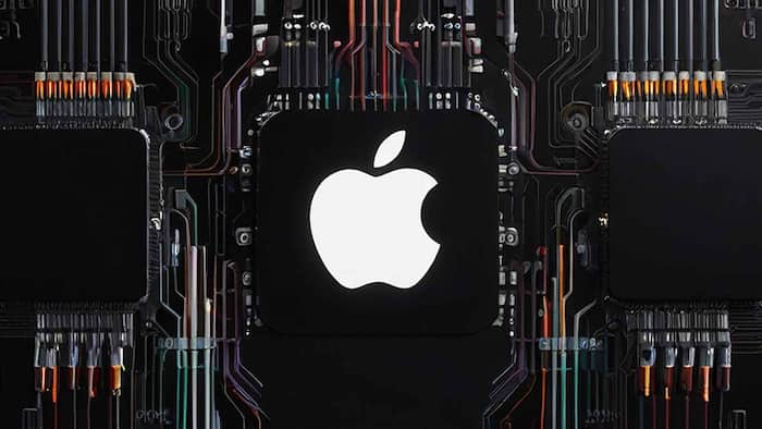 Apple AI model 122