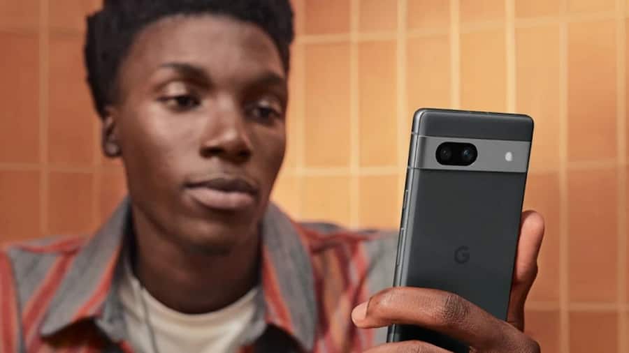 Google Pixel 7a Selfie Camera