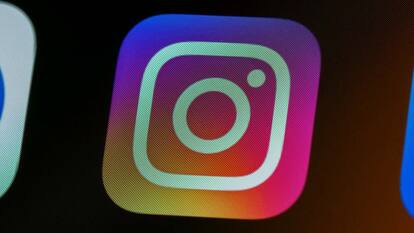 Instagram may soon let you poke your friends just like Facebook