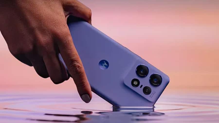 Motorola Edge 50 Pro goes on sale today: Check price, offers Motorola Edge 50 Pro 5G (1)