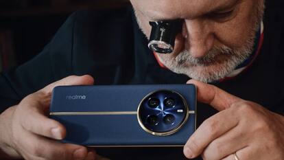 Amazon Deals: 12GB RAM वाले स्मार्टफोन पर तगड़ा डिस्काउंट, सस्ते में खरीदने का मौका