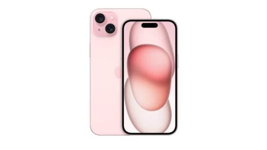 iPhone 15 Selfie Camera