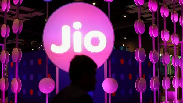 Jio s annual plan Rs 4,498 Jio s annual plan Rs 4,498