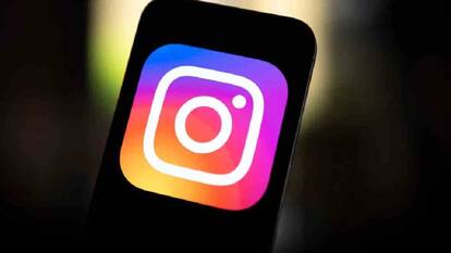 Instagram Reels में बिना लिखे कैप्शन करें एड, बस एक क्लिक में होगा काम