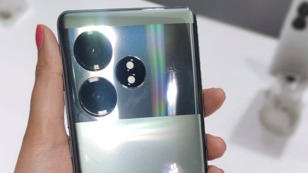 Realme GT 6T (1)