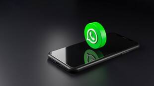 WhatsApp Update: अब लिंक्ड डिवाइस से चैट पर लगा पाएंगे लॉक, जानें कैसे