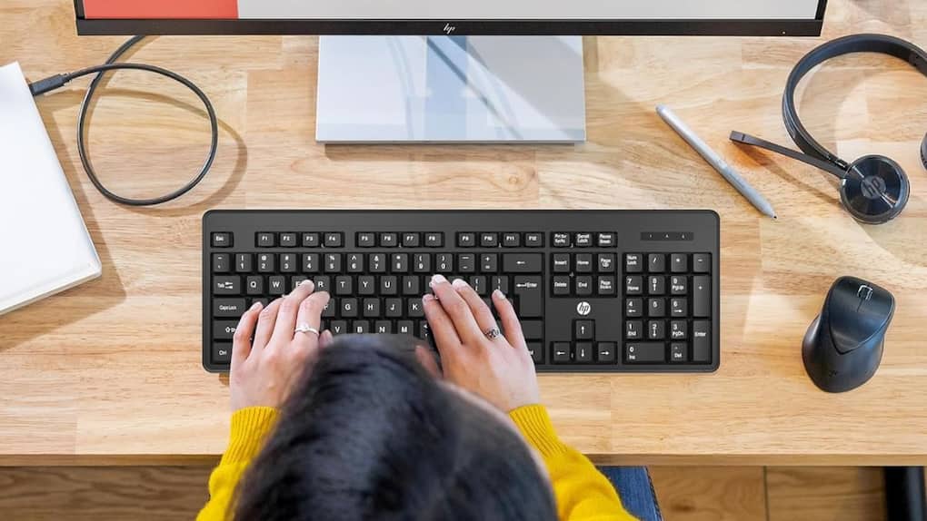 Amazon is selling wireless keyboards at a discount.