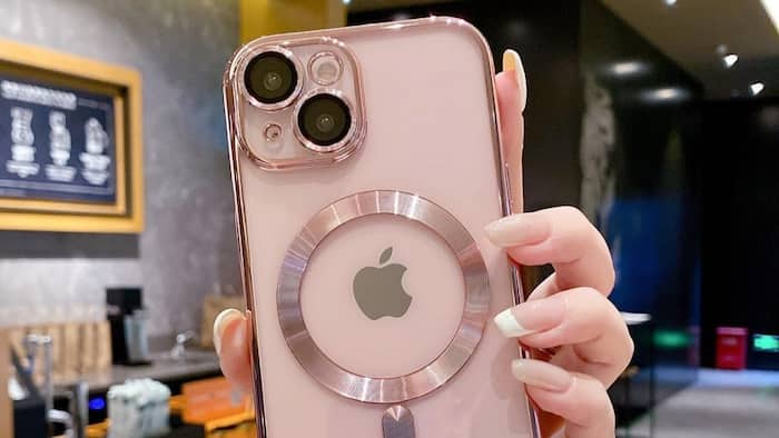 Amazon is offering big discounts on iPhone 15 accessories.