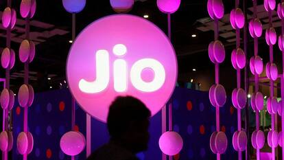 Jio AirFiber के सस्ते प्लान हुए लॉन्च, OTT सब्सक्रिप्शन के साथ मिलेगा सुपरफास्ट इंटरनेट