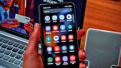 How to change your default Google account in Android