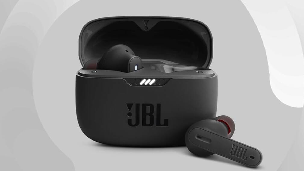 Amazon World Music Day: ईयरबड्स समेत इन प्रोडक्ट पर मिल रही गजब छूट, कम कीमत में खरीदने का बढ़िया चांस