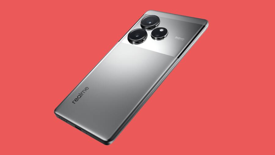 Realme GT 6 5G की पहली सेल आज, जानिए कीमत से लेकर ऑफर तक सबकुछ Realme GT 6 5G