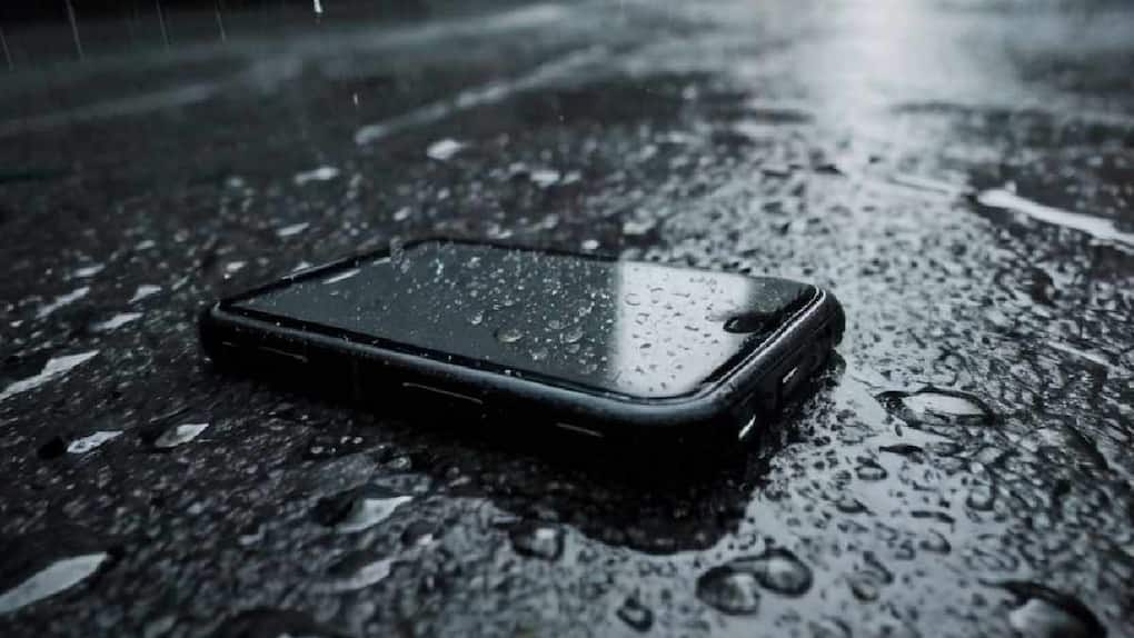 waterproof phones