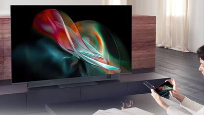 Amazon Deal on 65 inch TVs: घर पर मिलेगा सिनेमाहॉल का मजा, 65 इंच स्क्रीन वाले TV हुए सस्ते