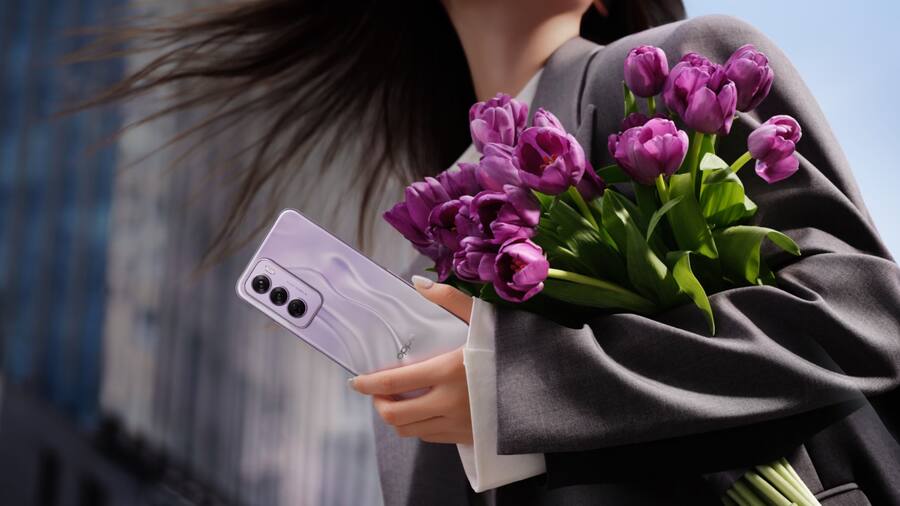 OPPO Reno 12 Pro फोन की आज पहली सेल, मिल रहे छप्परफाड़ ऑफर्स OPPO Reno 12 Pro
