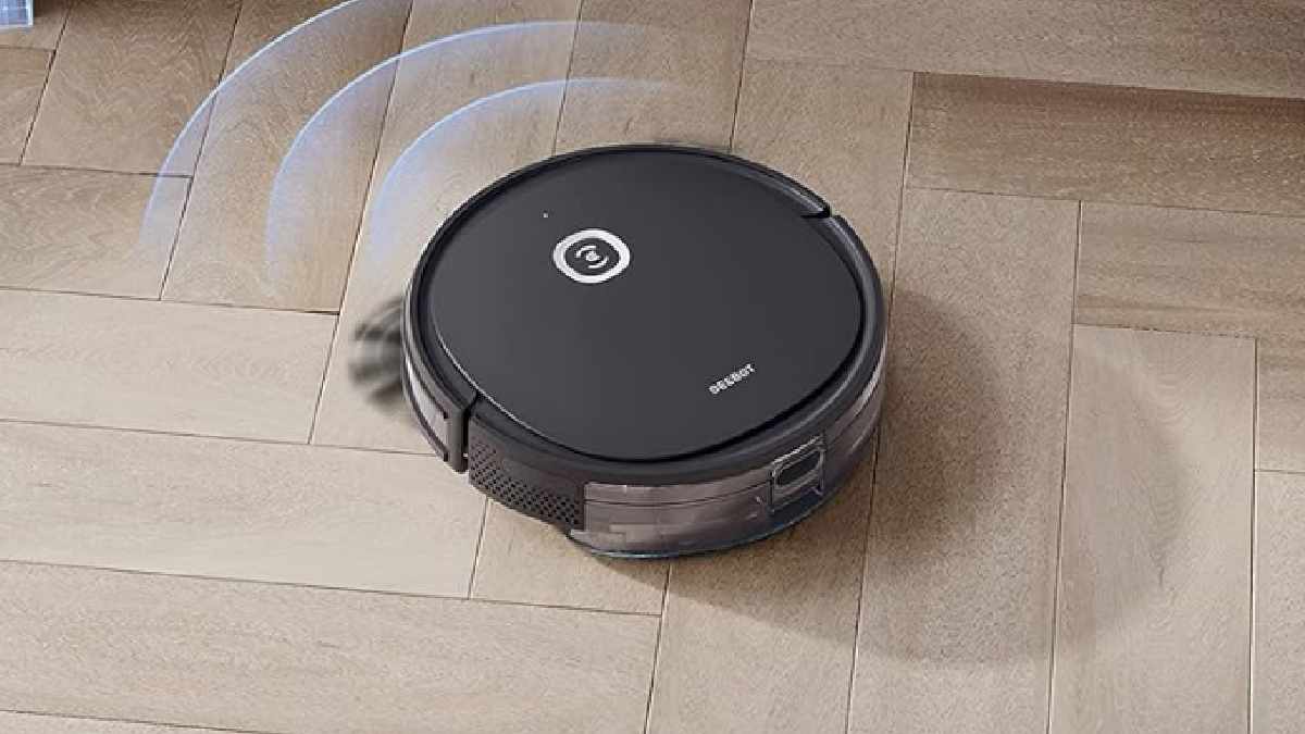 Shops low cost robot vacuum