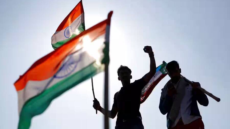 Har Ghar Tiranga 2024 Certificate: तिरंगे के साथ अपनी सेल्फी करें पोस्ट, सर्टिफिकेट डाउनलोड करने का तरीका Har Ghar Tiranga 2024