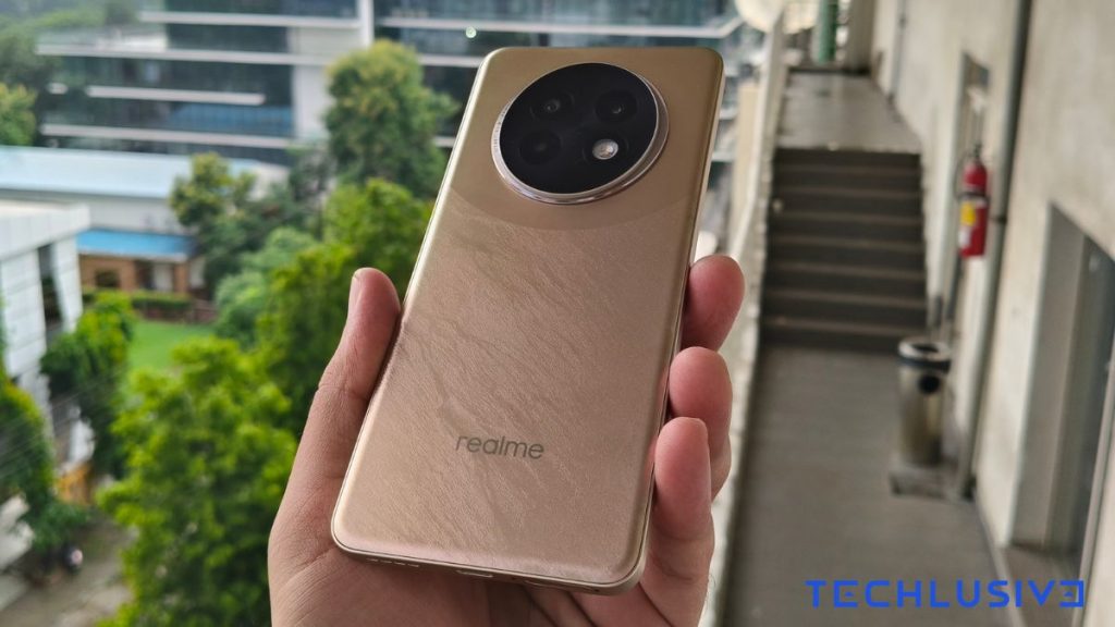 Realme 13 plus back 1